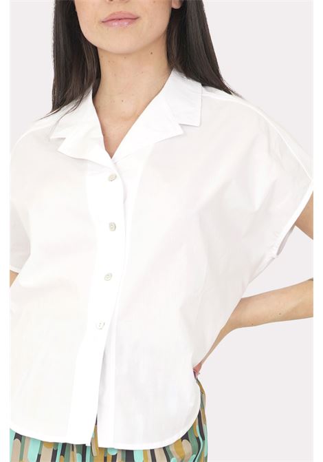 T-Shirt con colletto a camicia e chiusura a bottoni ATTIC AND BARN | T-shirt | ATSH0090010